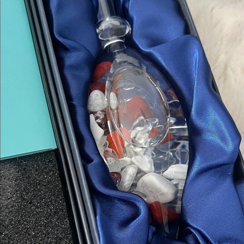 Elegant Glass Water Bottle - Picture 3 of 8